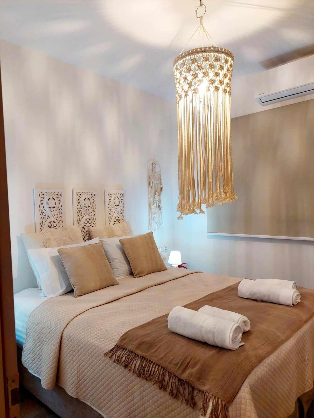 Maya Apartments, Modern And Convenient Apartments With Private Parking 斯基亚索斯镇 外观 照片