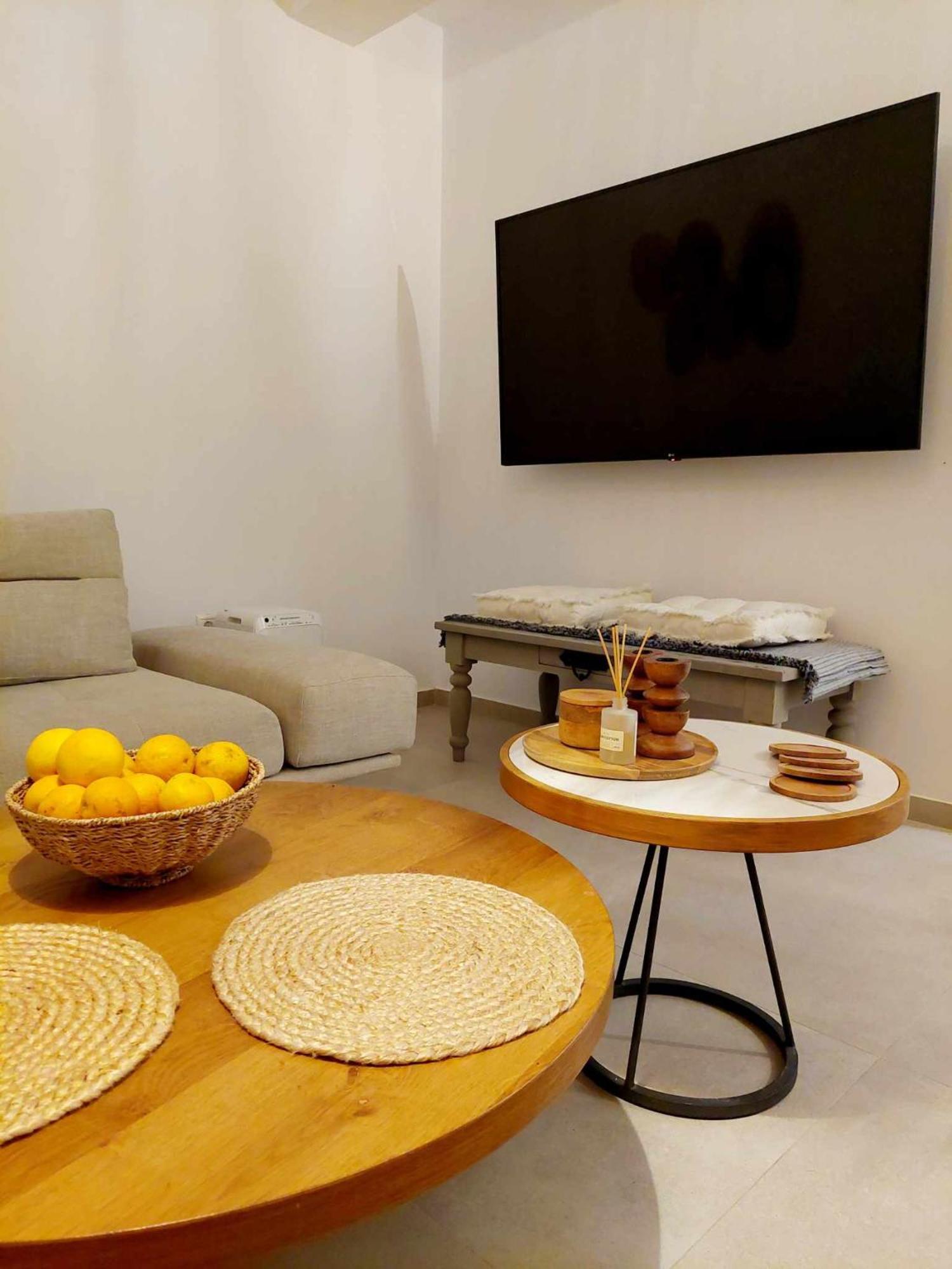 Maya Apartments, Modern And Convenient Apartments With Private Parking 斯基亚索斯镇 外观 照片