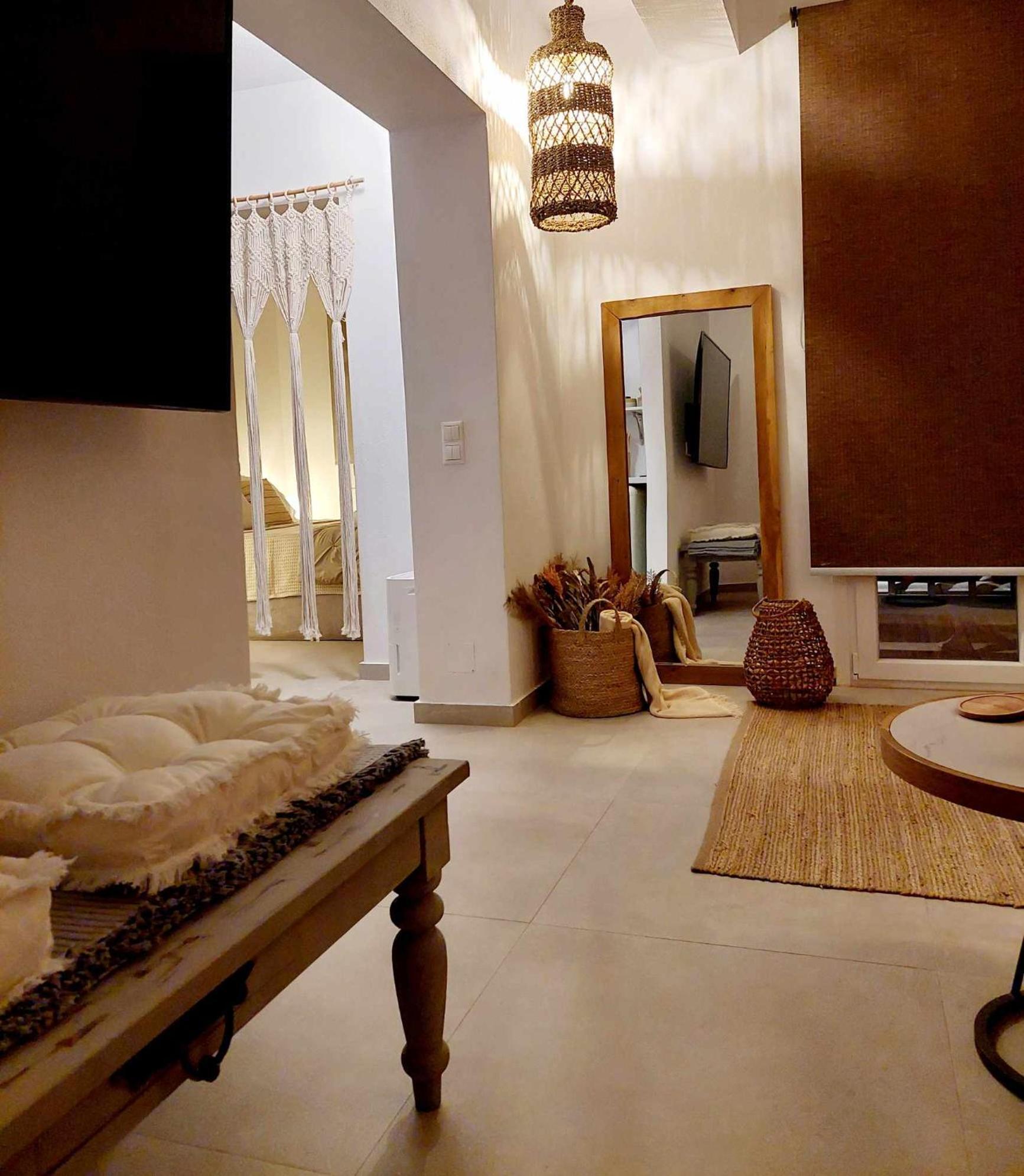 Maya Apartments, Modern And Convenient Apartments With Private Parking 斯基亚索斯镇 外观 照片